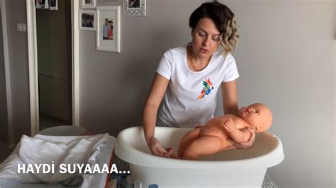 Bebeğimin İlk Banyo Deneyimi Nasıl Olmalı?